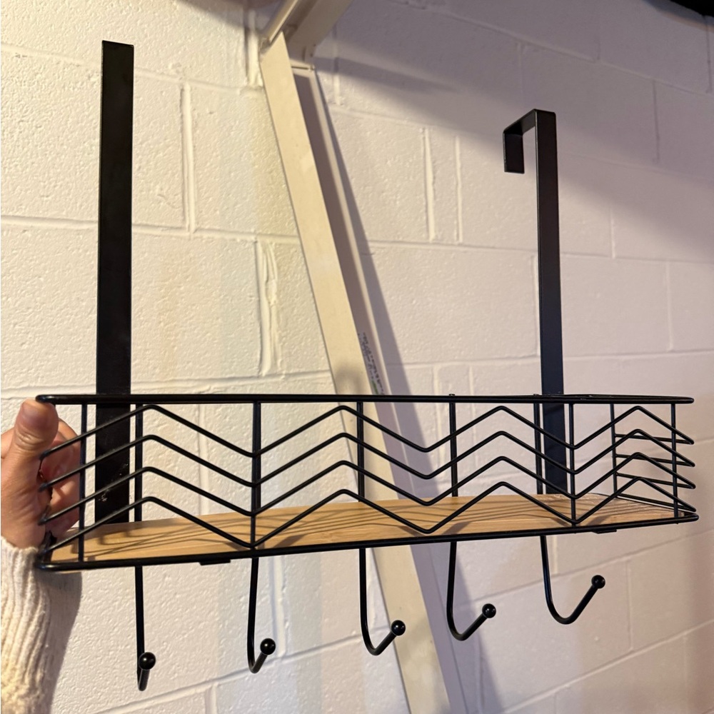 Over the door hanging shelf with 5 hooks